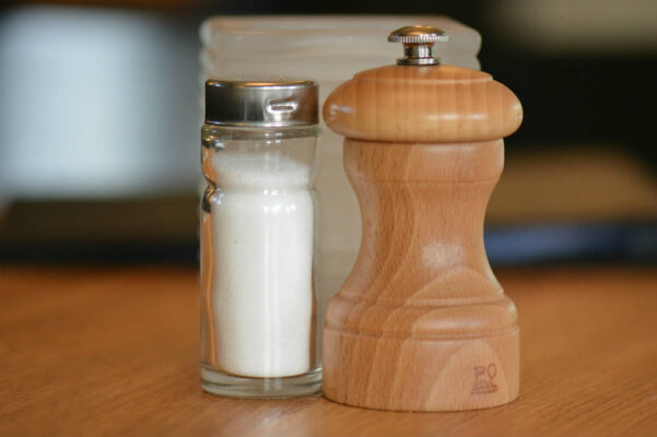 Køb salt og peberkværn i flot design